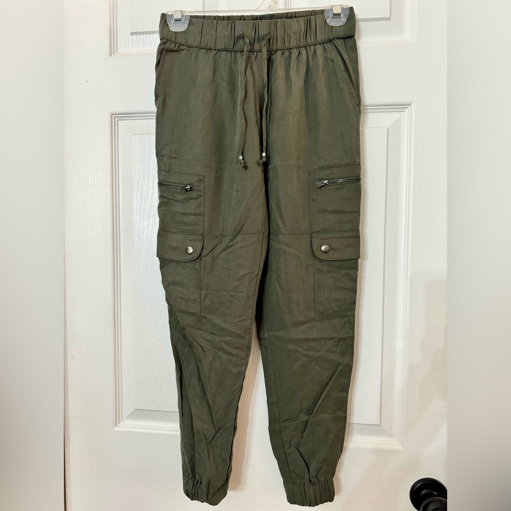 Banana Republic women’s joggers olive green xxs p
